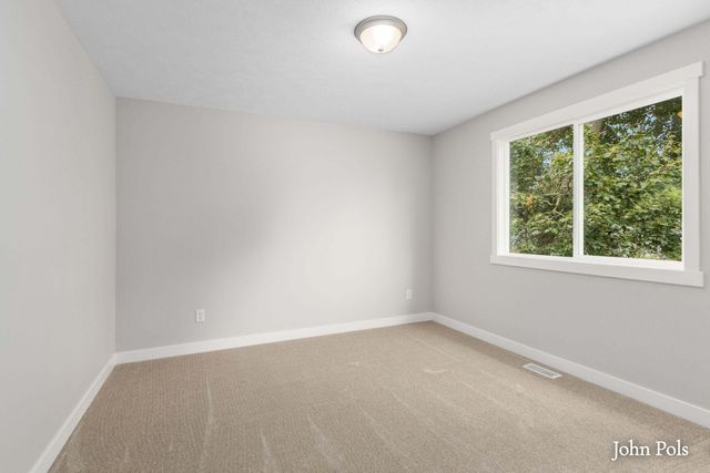 222 E Ellis Avenue, Belding, MI 48809