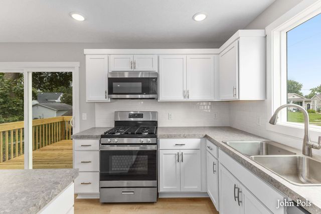 222 E Ellis Avenue, Belding, MI 48809
