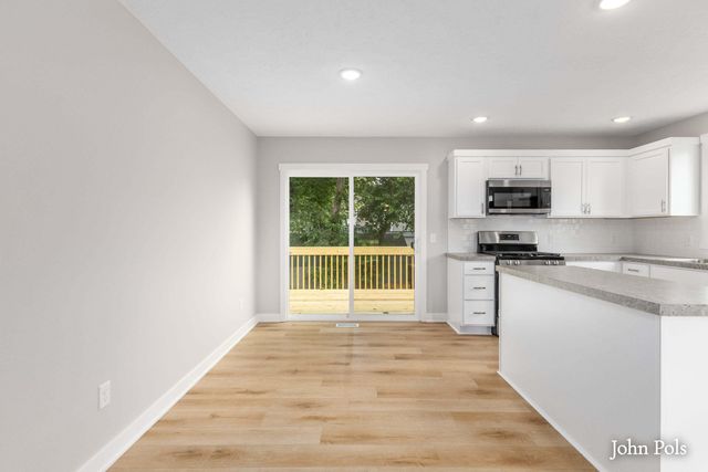 222 E Ellis Avenue, Belding, MI 48809