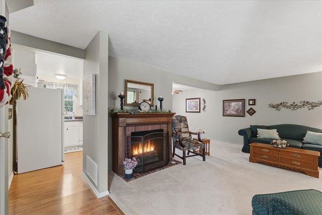 125 Oakhaven Dr., Economy, PA 15042