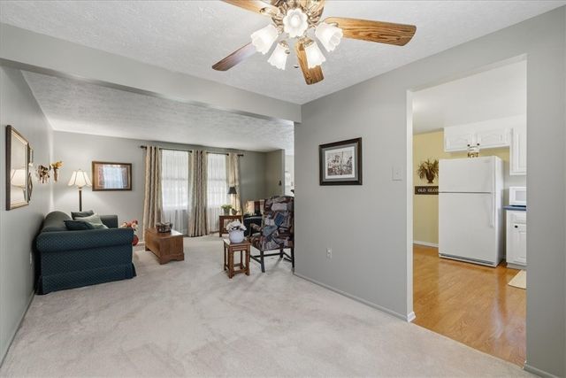 125 Oakhaven Dr., Economy, PA 15042