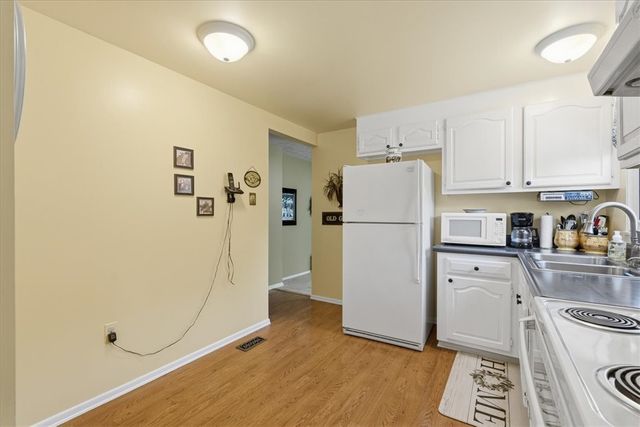 125 Oakhaven Dr., Economy, PA 15042