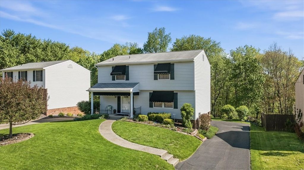 125 Oakhaven Dr., Economy, PA 15042