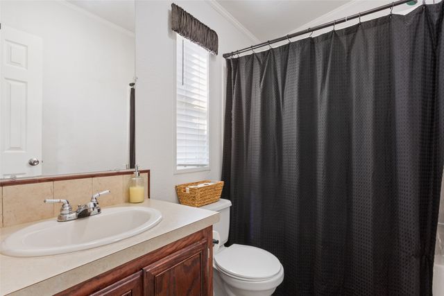 424 State Highway 53, Rosebud, TX 76570