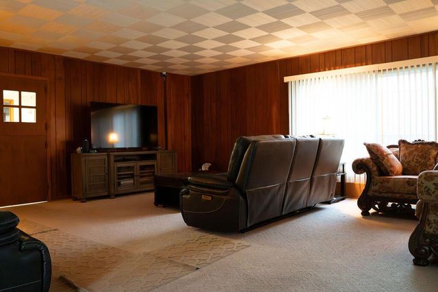 715 E College AVENUE, Waukesha, WI 53186