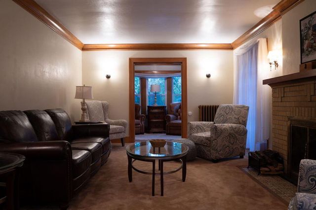 715 E College AVENUE, Waukesha, WI 53186