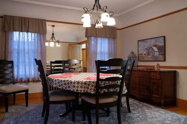 715 E College AVENUE, Waukesha, WI 53186