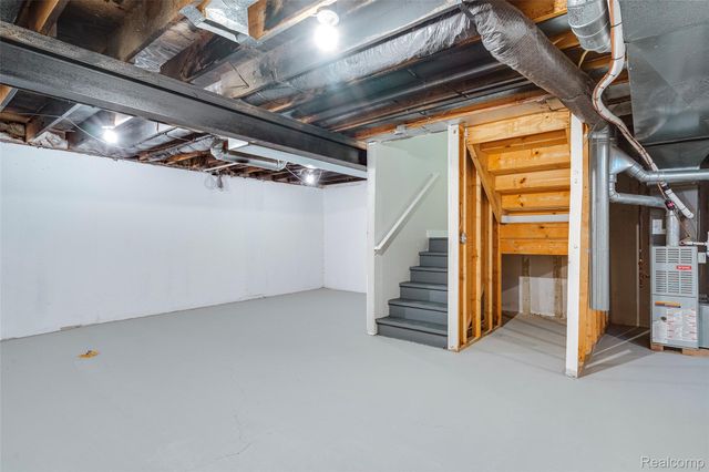 1584 Commodore Circle, Canton Charter Township, MI 48187