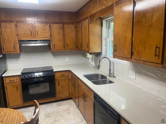 213 BUCKSKIN Drive, Warner Robins, GA 31088