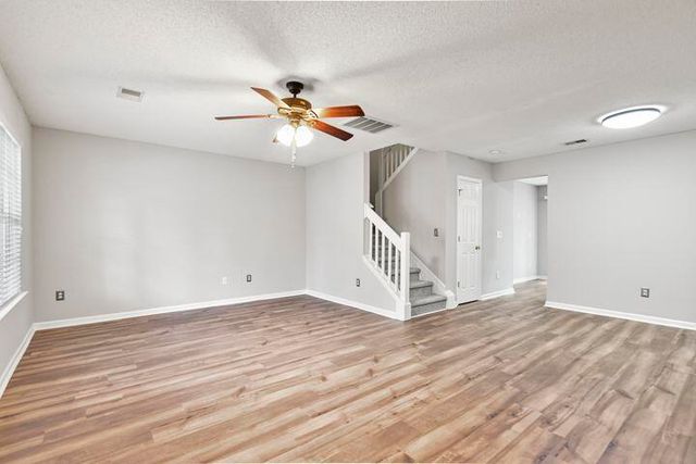 8010 Shadow Oak Drive, North Charleston, SC 29406