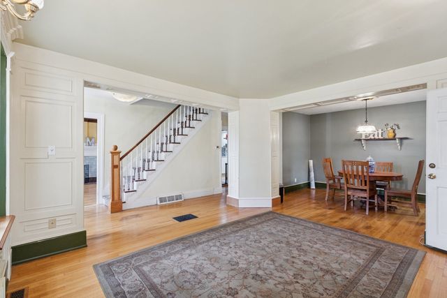 315 W Hurlbut Avenue, Belvidere, IL 61008