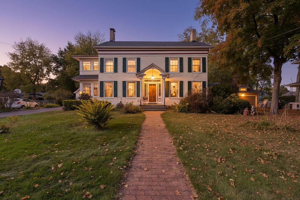 315 W Hurlbut Avenue, Belvidere, IL 61008