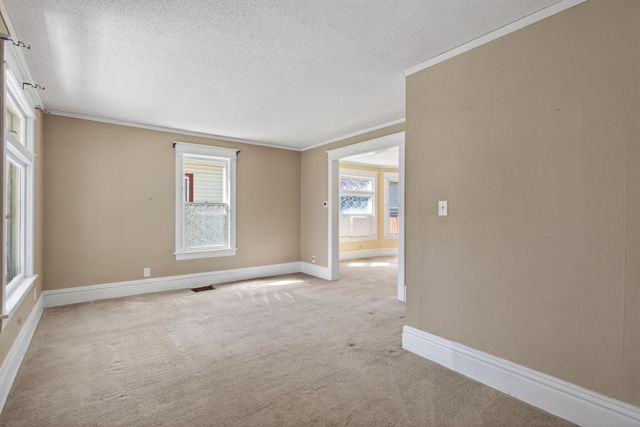 300 4th Avenue S, South Saint Paul, MN 55075