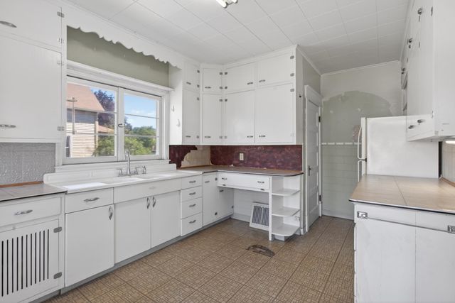 300 4th Avenue S, South Saint Paul, MN 55075