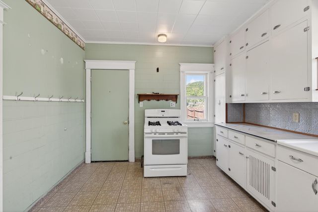 300 4th Avenue S, South Saint Paul, MN 55075
