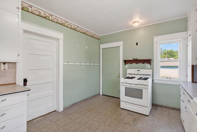 300 4th Avenue S, South Saint Paul, MN 55075