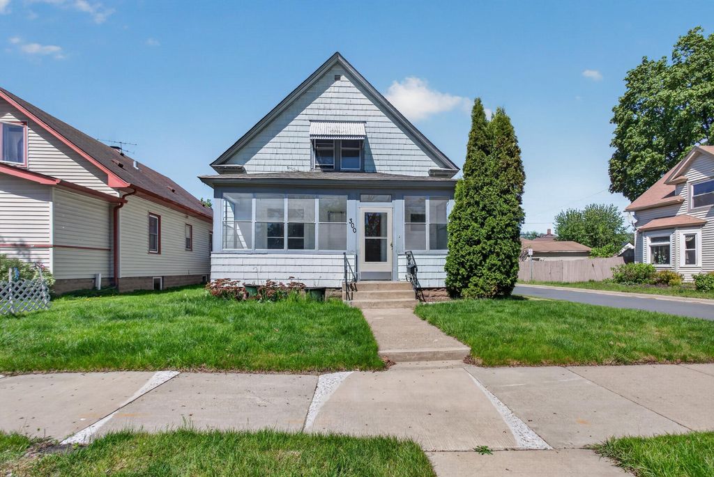 300 4th Avenue S, South Saint Paul, MN 55075