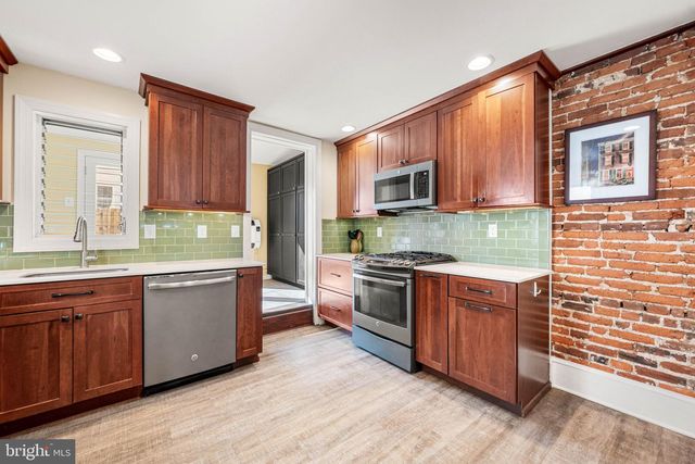 220 S WALNUT ST, West Chester, PA 19382