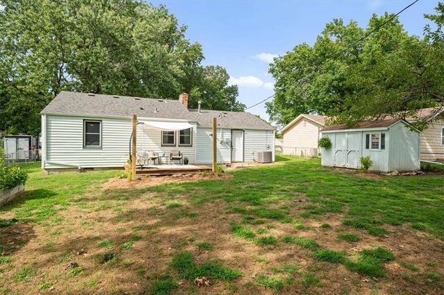 605 E 90th Street, Kansas City, MO 64131