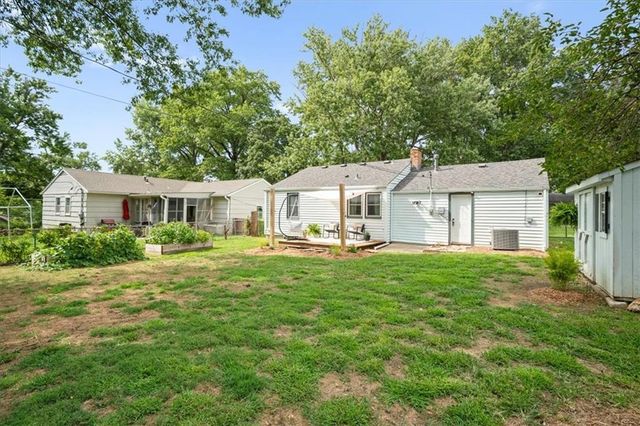 605 E 90th Street, Kansas City, MO 64131