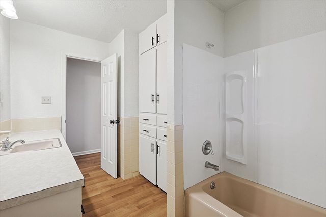 315 Hall Street, Whitesboro, TX 76273