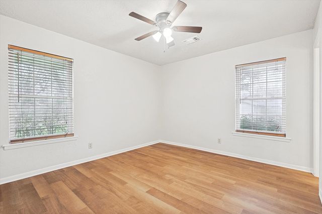 315 Hall Street, Whitesboro, TX 76273