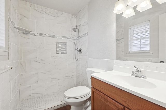 315 Hall Street, Whitesboro, TX 76273