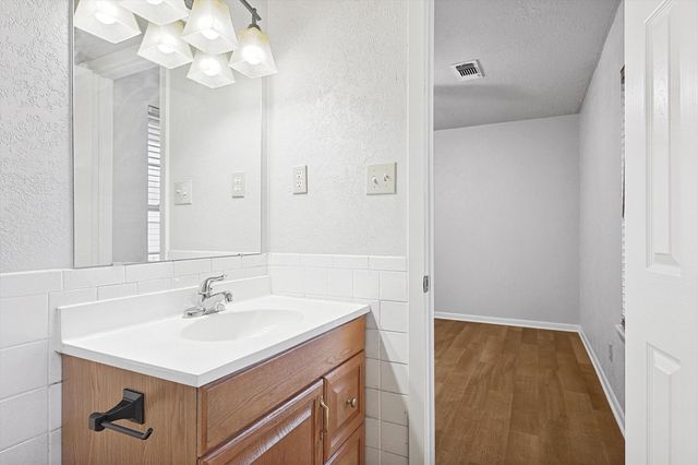 315 Hall Street, Whitesboro, TX 76273