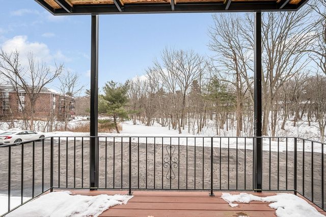 13 Dallas Dr 107, Dracut, MA 01826