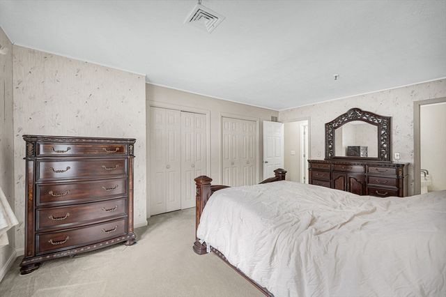 13 Dallas Dr 107, Dracut, MA 01826