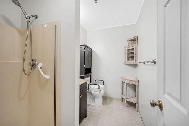 13 Dallas Dr 107, Dracut, MA 01826