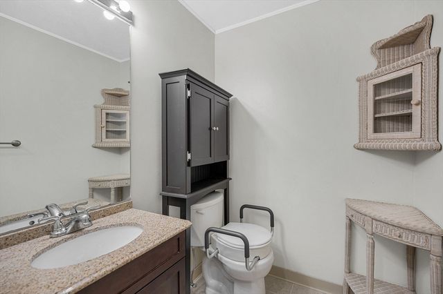 13 Dallas Dr 107, Dracut, MA 01826