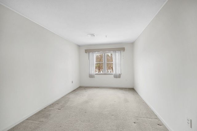 13 Dallas Dr 107, Dracut, MA 01826