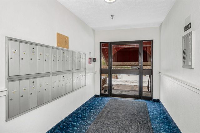 13 Dallas Dr 107, Dracut, MA 01826