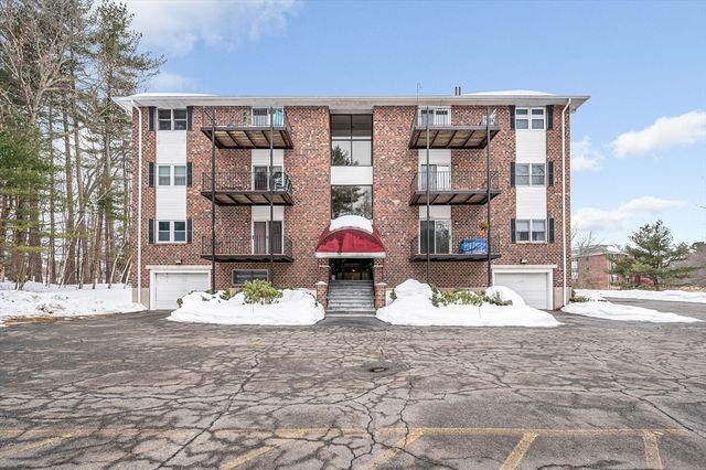 13 Dallas Dr 107, Dracut, MA 01826