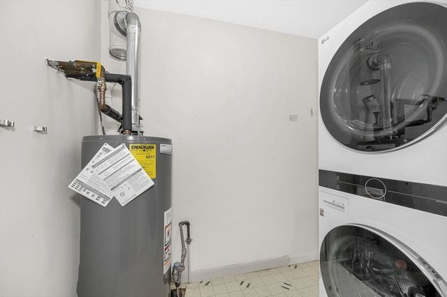 13 Dallas Dr 107, Dracut, MA 01826