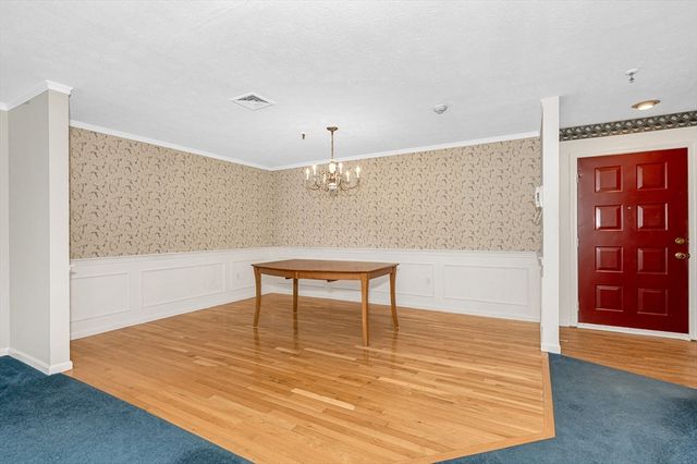 13 Dallas Dr 107, Dracut, MA 01826