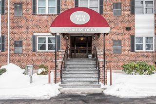 13 Dallas Dr 107, Dracut, MA 01826