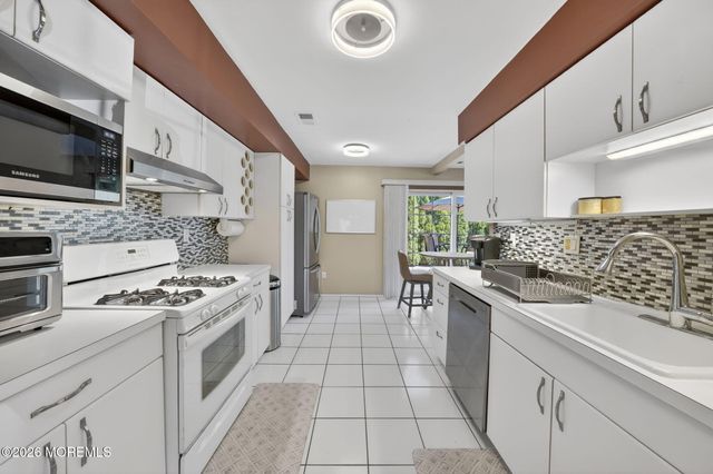 133 Bedford Place, Morganville, NJ 07751