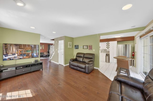 133 Bedford Place, Morganville, NJ 07751