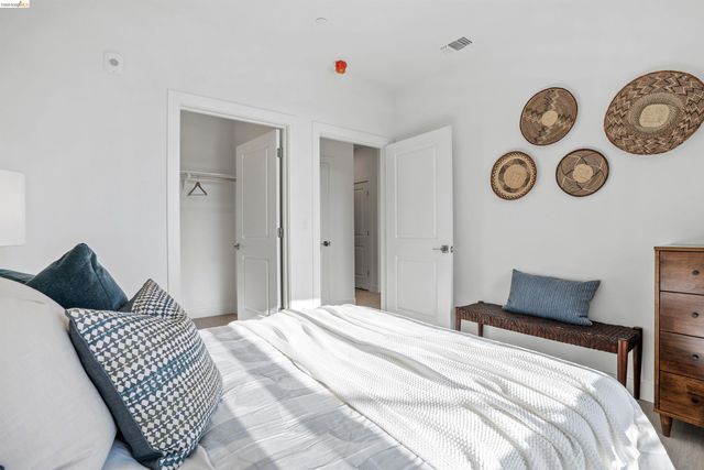 500 Somi CT 301, Hayward, CA 94544