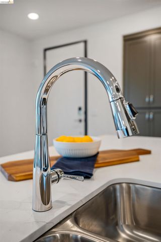 500 Somi CT 301, Hayward, CA 94544