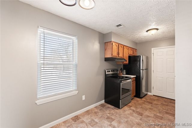 211 Talina Drive, Charlestown, IN 47111