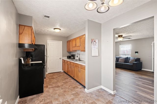 211 Talina Drive, Charlestown, IN 47111