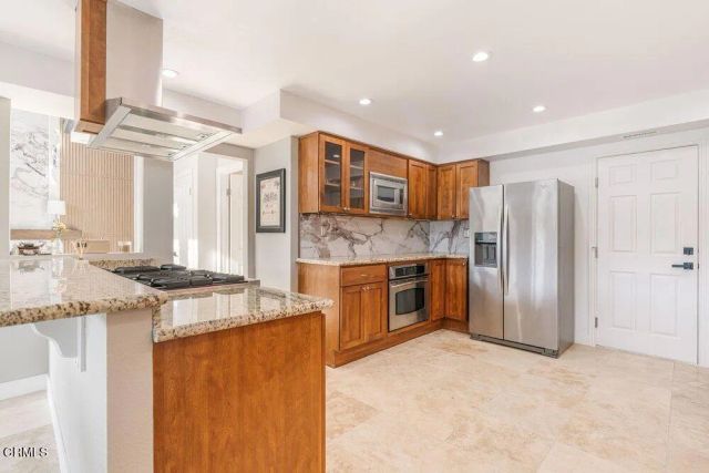 2431 Victoria Avenue, Oxnard, CA 93035