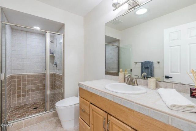 2431 Victoria Avenue, Oxnard, CA 93035