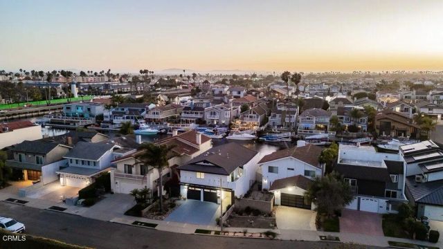 2431 Victoria Avenue, Oxnard, CA 93035