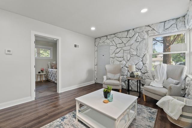 5101 W 32nd Place, Cicero, IL 60804