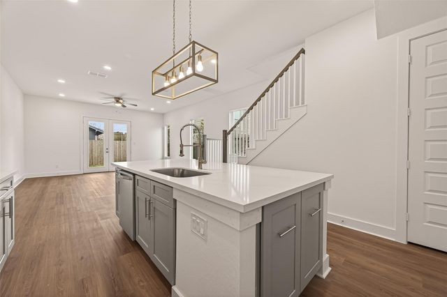 1502 Hussion Street, Houston, TX 77003