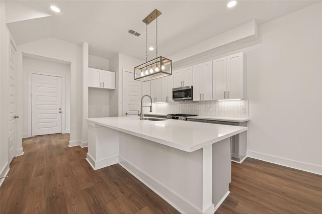 1502 Hussion Street, Houston, TX 77003